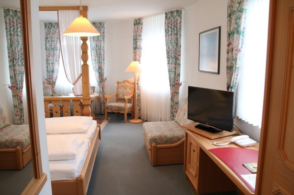 Landgasthof Hotel Bechtel Zella Exterior foto